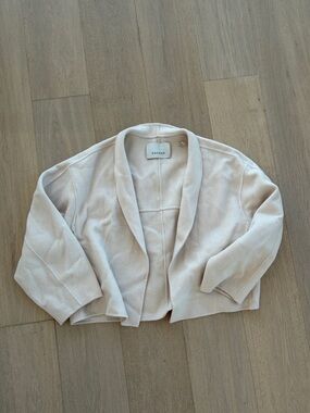 Dachae Cream Open-Front Cropped Blazer